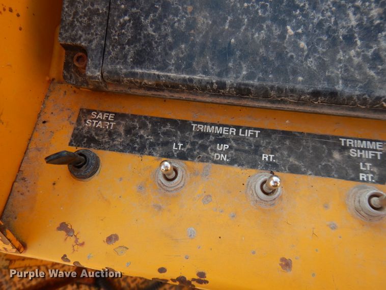 image for item GK9544 2001 Gomaco GT3600 curb machine