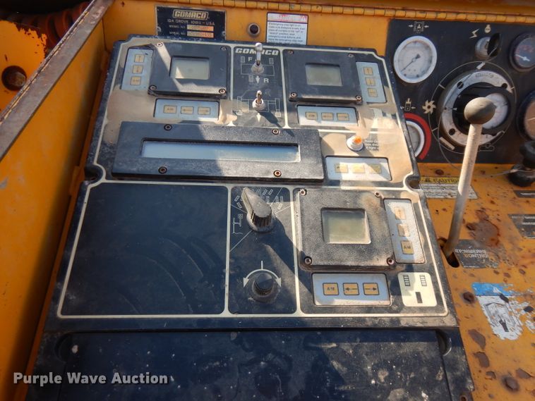 image for item GK9544 2001 Gomaco GT3600 curb machine