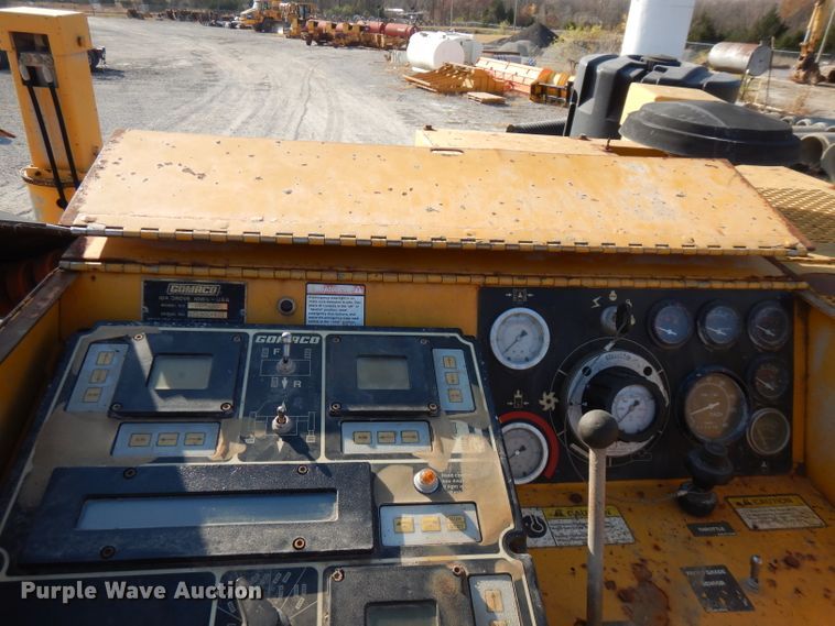 image for item GK9544 2001 Gomaco GT3600 curb machine