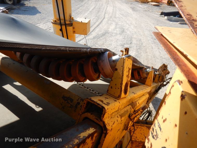 image for item GK9544 2001 Gomaco GT3600 curb machine