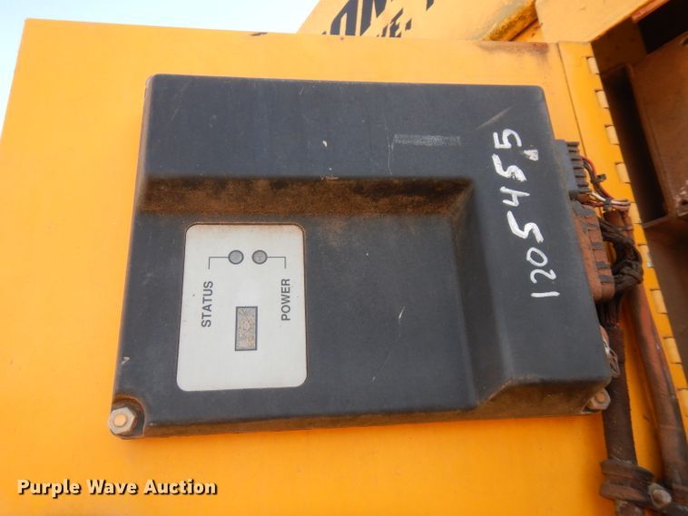 image for item GK9544 2001 Gomaco GT3600 curb machine