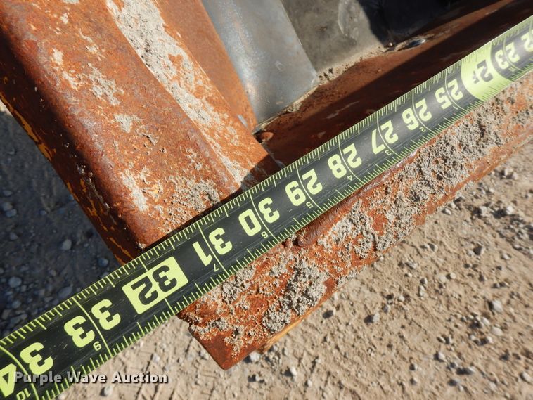 image for item GK9544 2001 Gomaco GT3600 curb machine