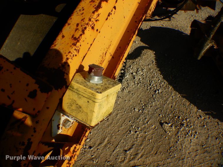 image for item GK9544 2001 Gomaco GT3600 curb machine