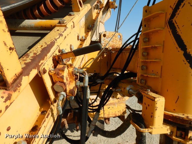 image for item GK9544 2001 Gomaco GT3600 curb machine