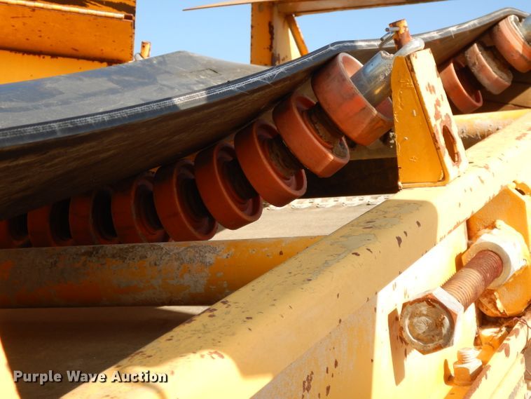 image for item GK9544 2001 Gomaco GT3600 curb machine