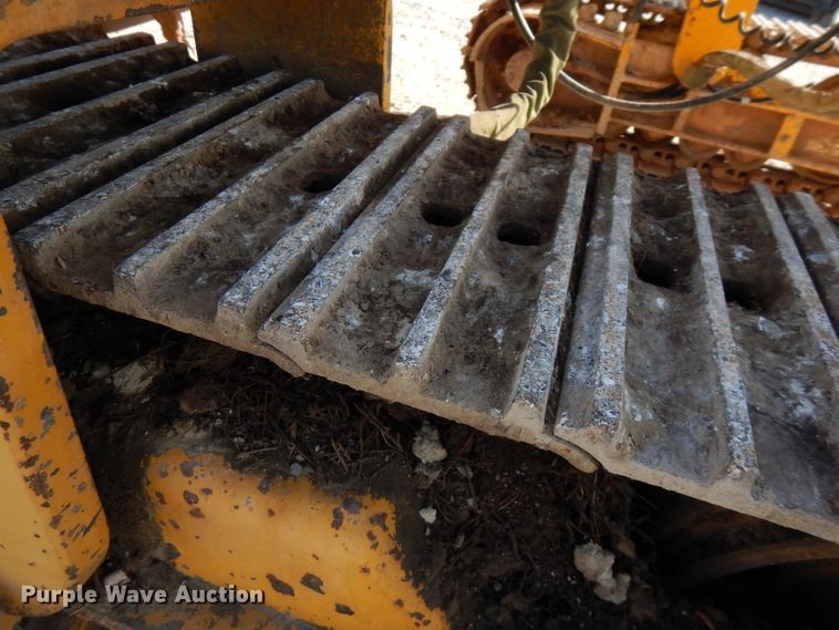 image for item GK9544 2001 Gomaco GT3600 curb machine