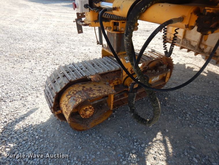 image for item GK9544 2001 Gomaco GT3600 curb machine