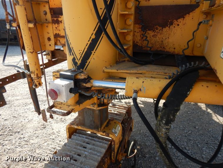 image for item GK9544 2001 Gomaco GT3600 curb machine