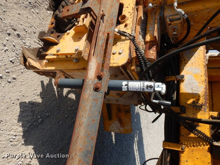 image for item GK9544 2001 Gomaco GT3600 curb machine