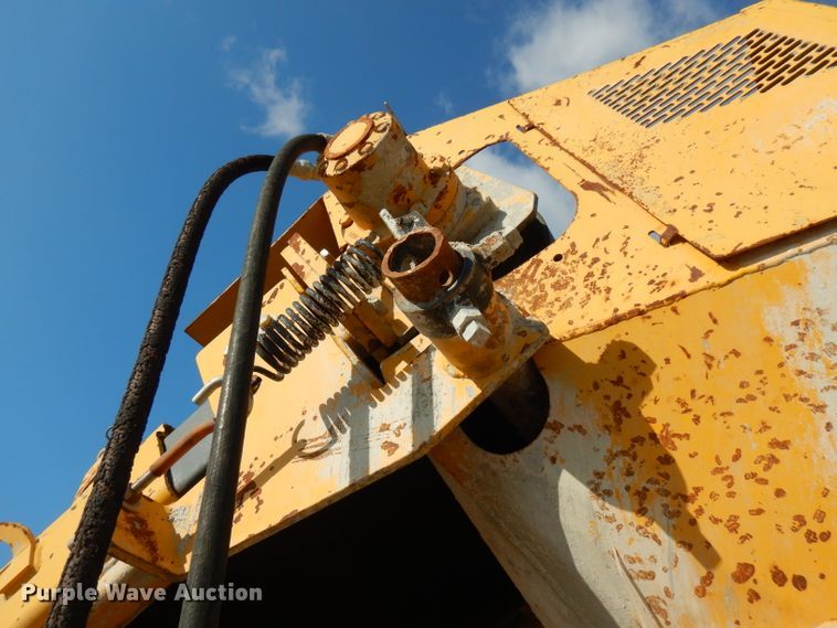 image for item GK9544 2001 Gomaco GT3600 curb machine