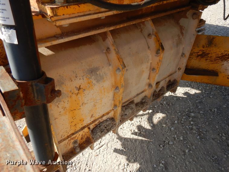 image for item GK9544 2001 Gomaco GT3600 curb machine