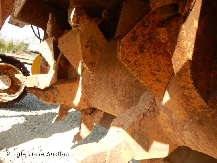 image for item GK9544 2001 Gomaco GT3600 curb machine