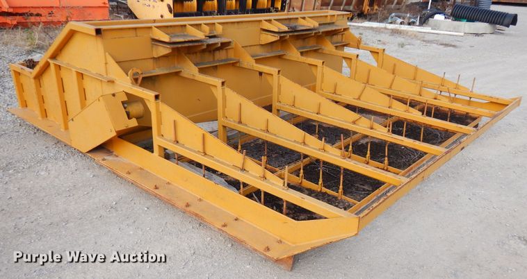 image for item GK9544 2001 Gomaco GT3600 curb machine