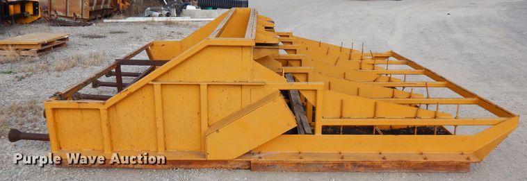 image for item GK9544 2001 Gomaco GT3600 curb machine