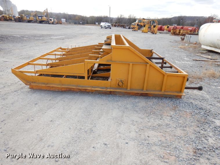 image for item GK9544 2001 Gomaco GT3600 curb machine