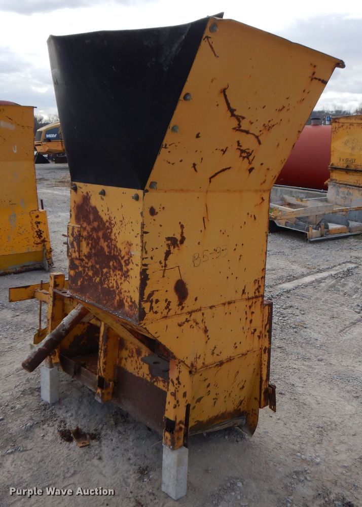 image for item GK9544 2001 Gomaco GT3600 curb machine