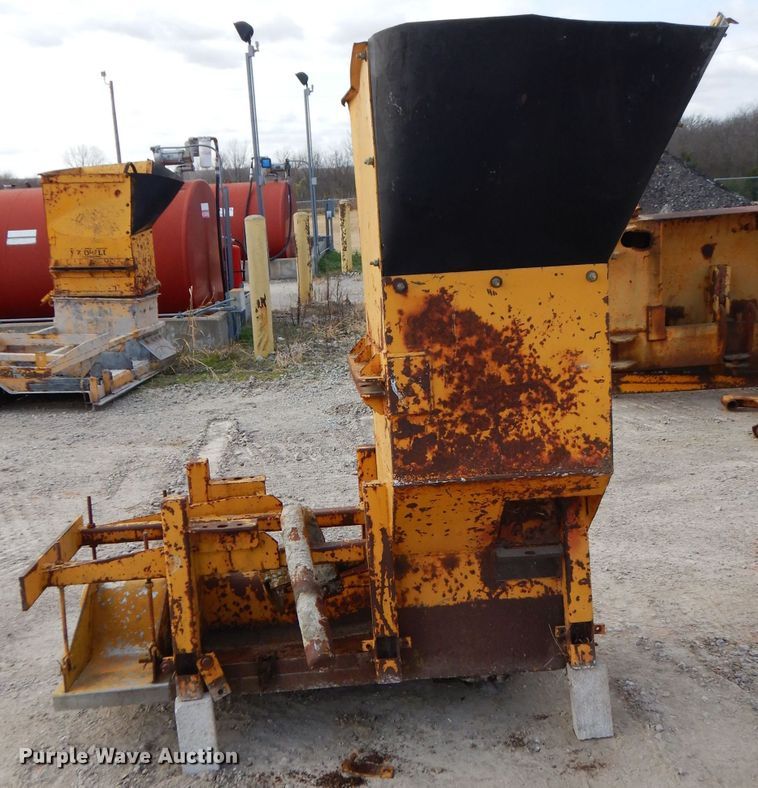 image for item GK9544 2001 Gomaco GT3600 curb machine