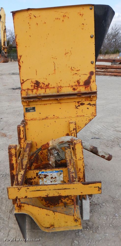 image for item GK9544 2001 Gomaco GT3600 curb machine