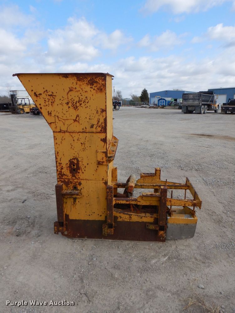 image for item GK9544 2001 Gomaco GT3600 curb machine