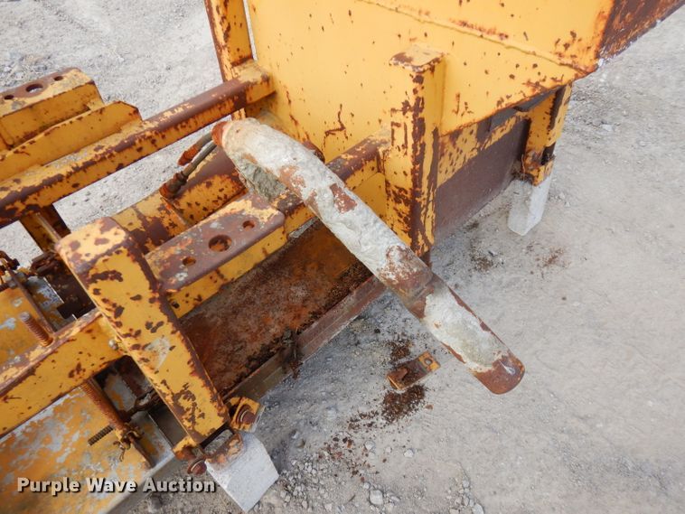 image for item GK9544 2001 Gomaco GT3600 curb machine