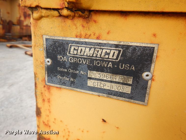 image for item GK9544 2001 Gomaco GT3600 curb machine