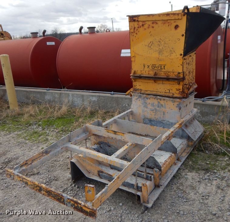 image for item GK9544 2001 Gomaco GT3600 curb machine