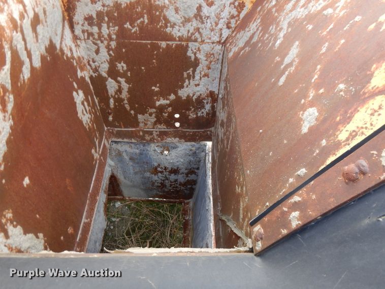 image for item GK9544 2001 Gomaco GT3600 curb machine