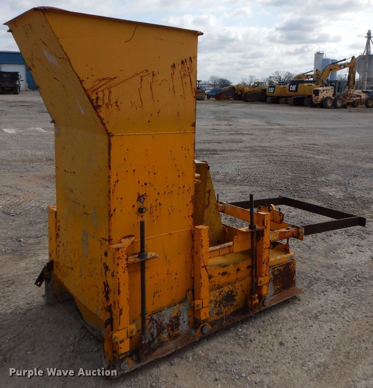 image for item GK9544 2001 Gomaco GT3600 curb machine