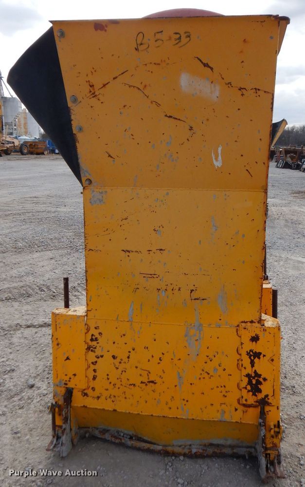 image for item GK9544 2001 Gomaco GT3600 curb machine