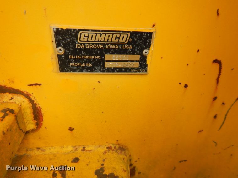 image for item GK9544 2001 Gomaco GT3600 curb machine