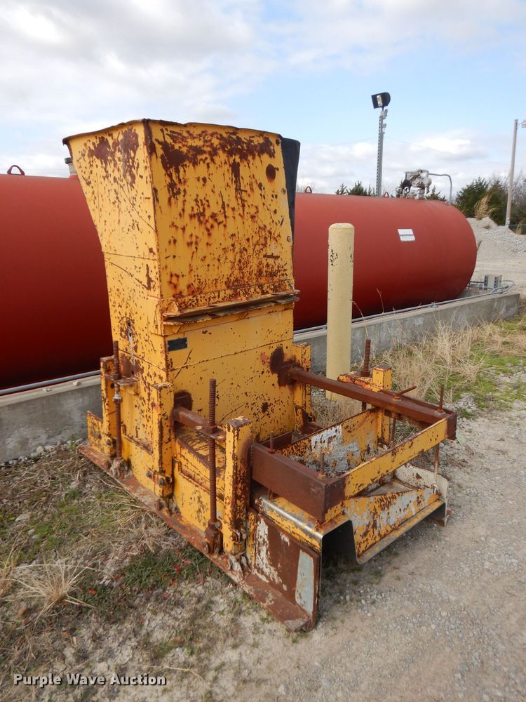 image for item GK9544 2001 Gomaco GT3600 curb machine