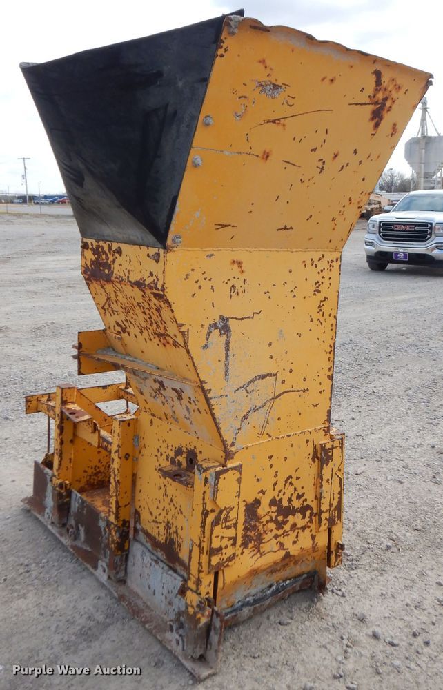 image for item GK9544 2001 Gomaco GT3600 curb machine