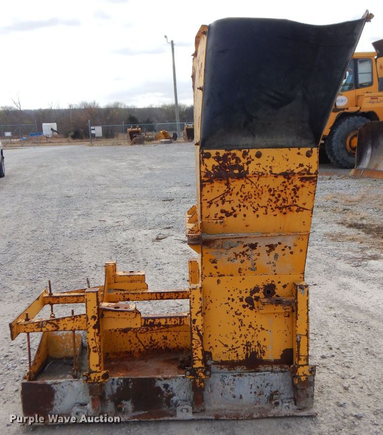 image for item GK9544 2001 Gomaco GT3600 curb machine