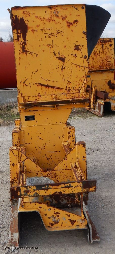 image for item GK9544 2001 Gomaco GT3600 curb machine