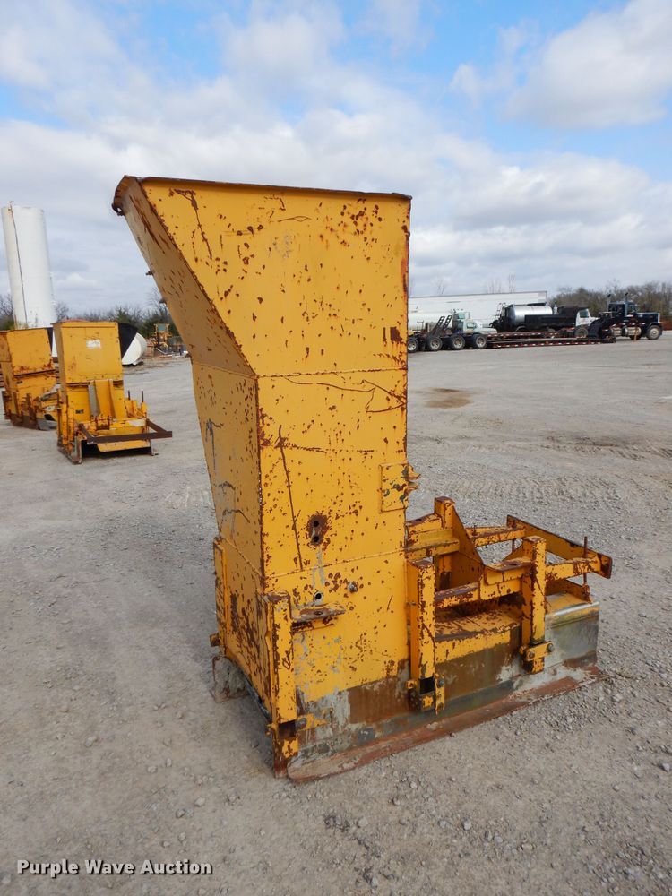 image for item GK9544 2001 Gomaco GT3600 curb machine