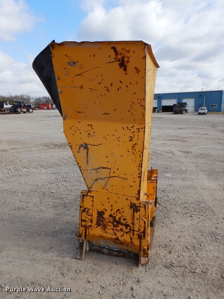 image for item GK9544 2001 Gomaco GT3600 curb machine