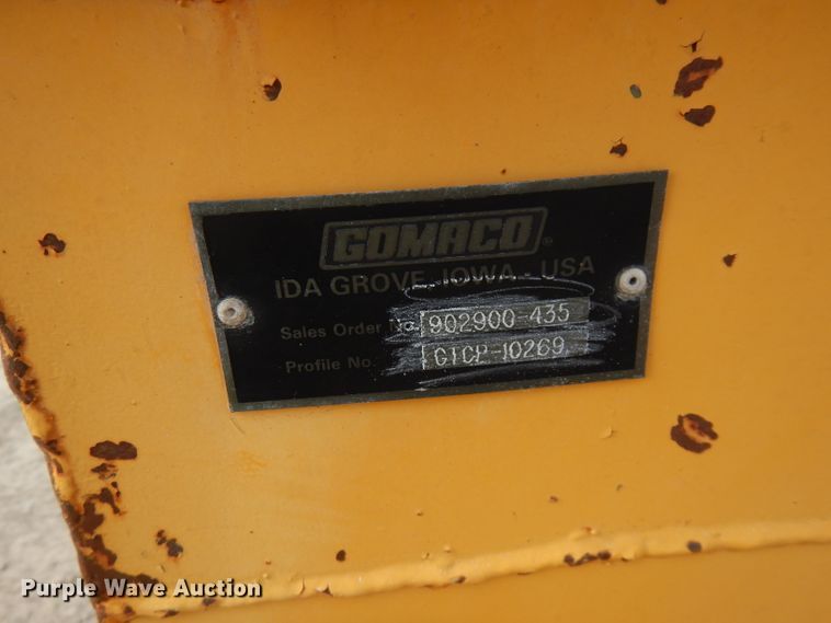 image for item GK9544 2001 Gomaco GT3600 curb machine