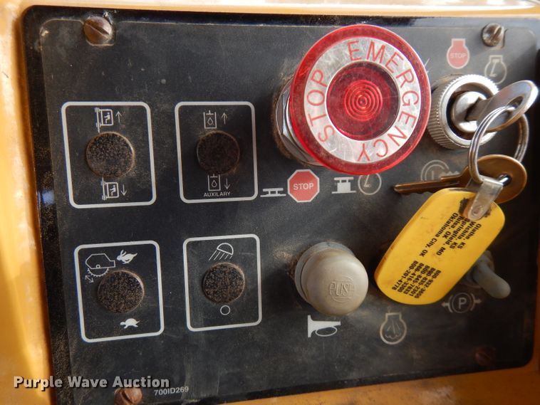 image for item GK9545 2014 Vermeer Commander T655 III  trencher