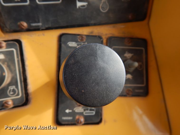 image for item GK9545 2014 Vermeer Commander T655 III  trencher