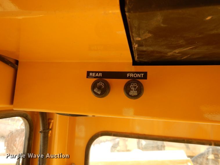 image for item GK9545 2014 Vermeer Commander T655 III  trencher