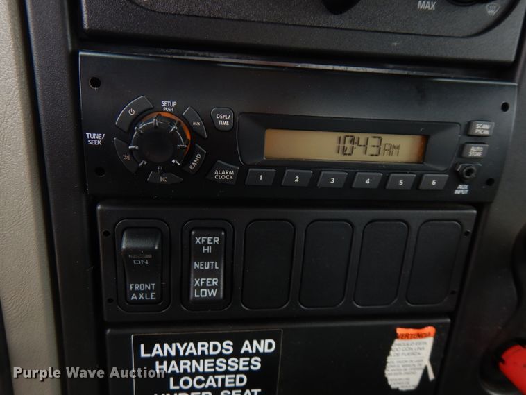 image for item GK9546 2012 International 7300  bucket truck