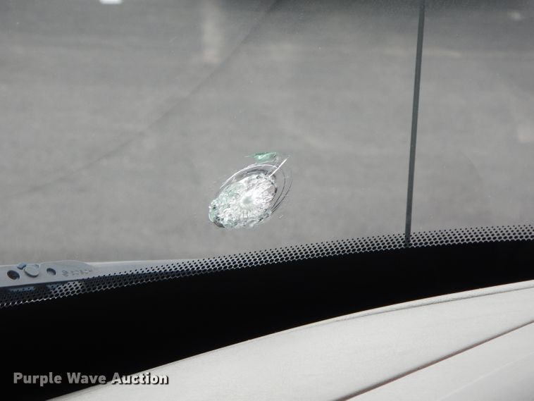 image for item GK9546 2012 International 7300  bucket truck