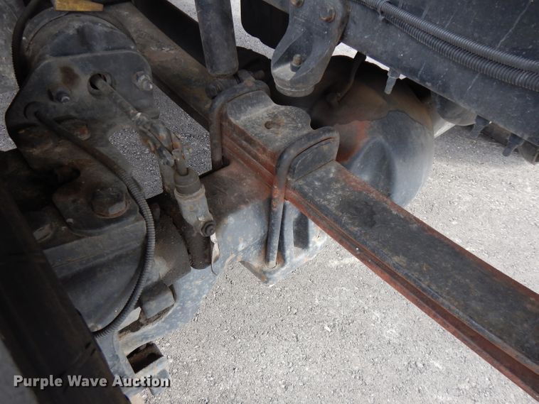 image for item GK9546 2012 International 7300  bucket truck