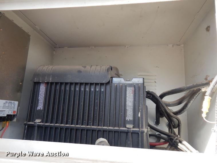 image for item GK9546 2012 International 7300  bucket truck