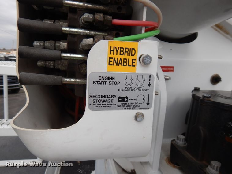 image for item GK9546 2012 International 7300  bucket truck