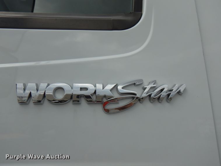 image for item GK9546 2012 International 7300  bucket truck