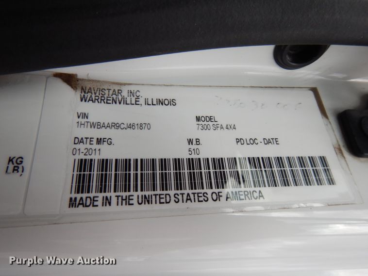 image for item GK9546 2012 International 7300  bucket truck