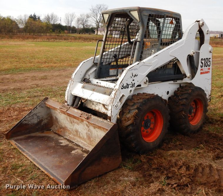 image for item GK9553 2005 Bobcat S185  skid steer loader