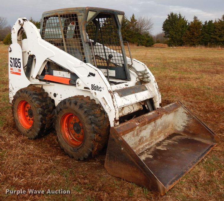 image for item GK9553 2005 Bobcat S185  skid steer loader