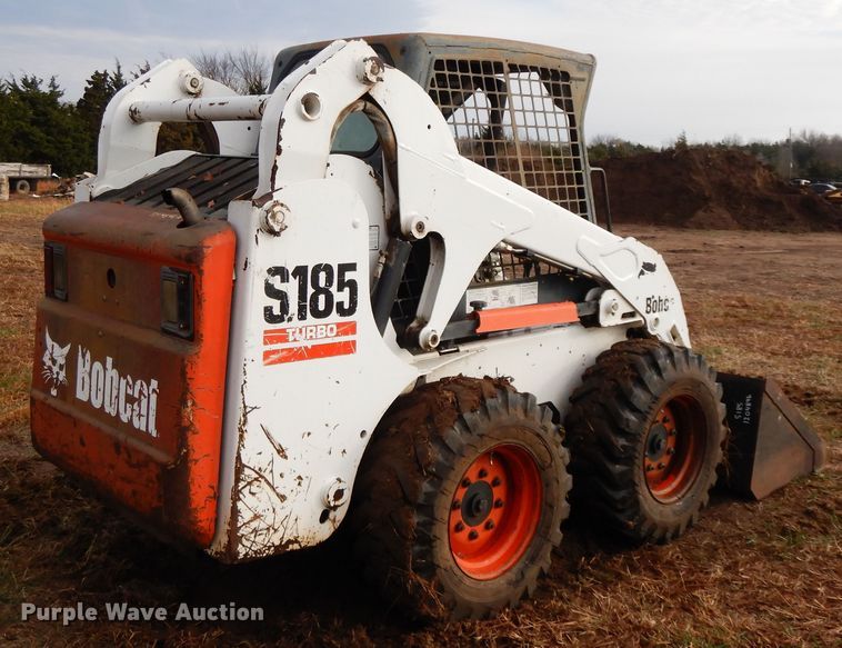 image for item GK9553 2005 Bobcat S185  skid steer loader